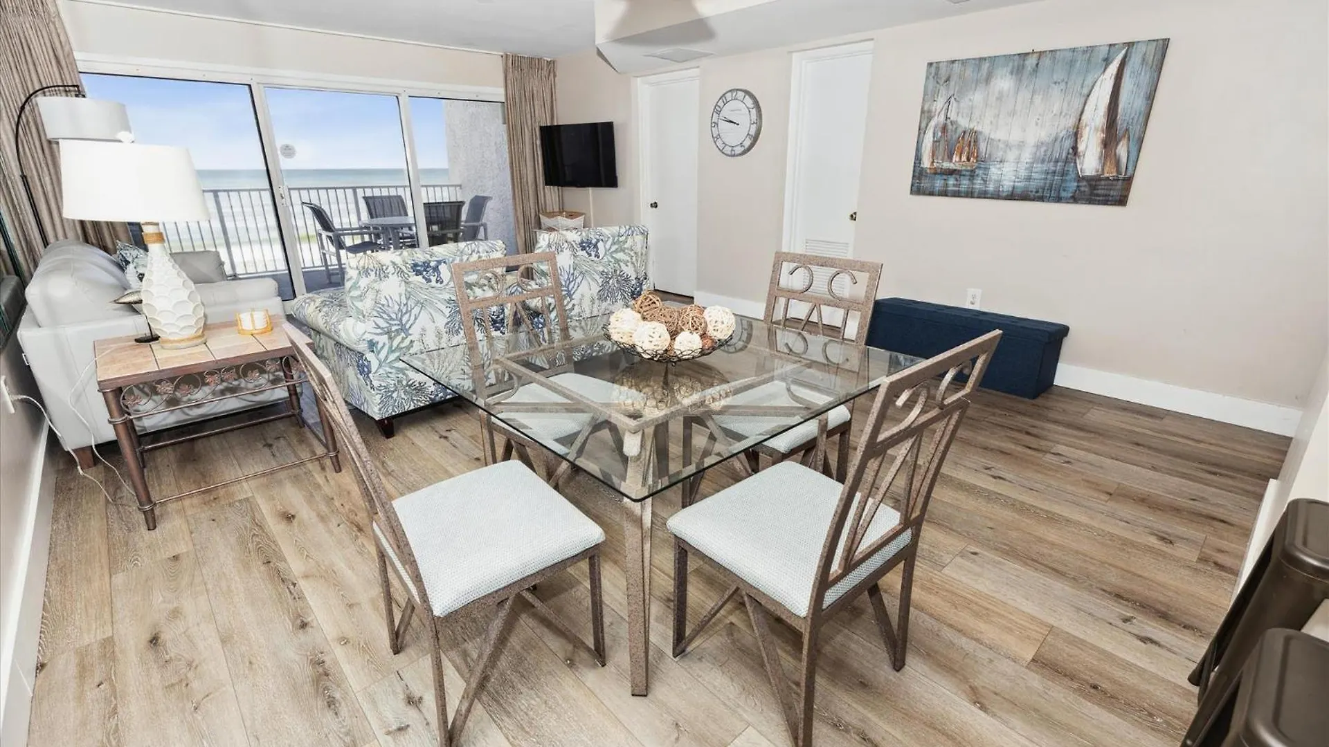 Beach House 305B-By Holiday Isle Properties Destin Apartment
