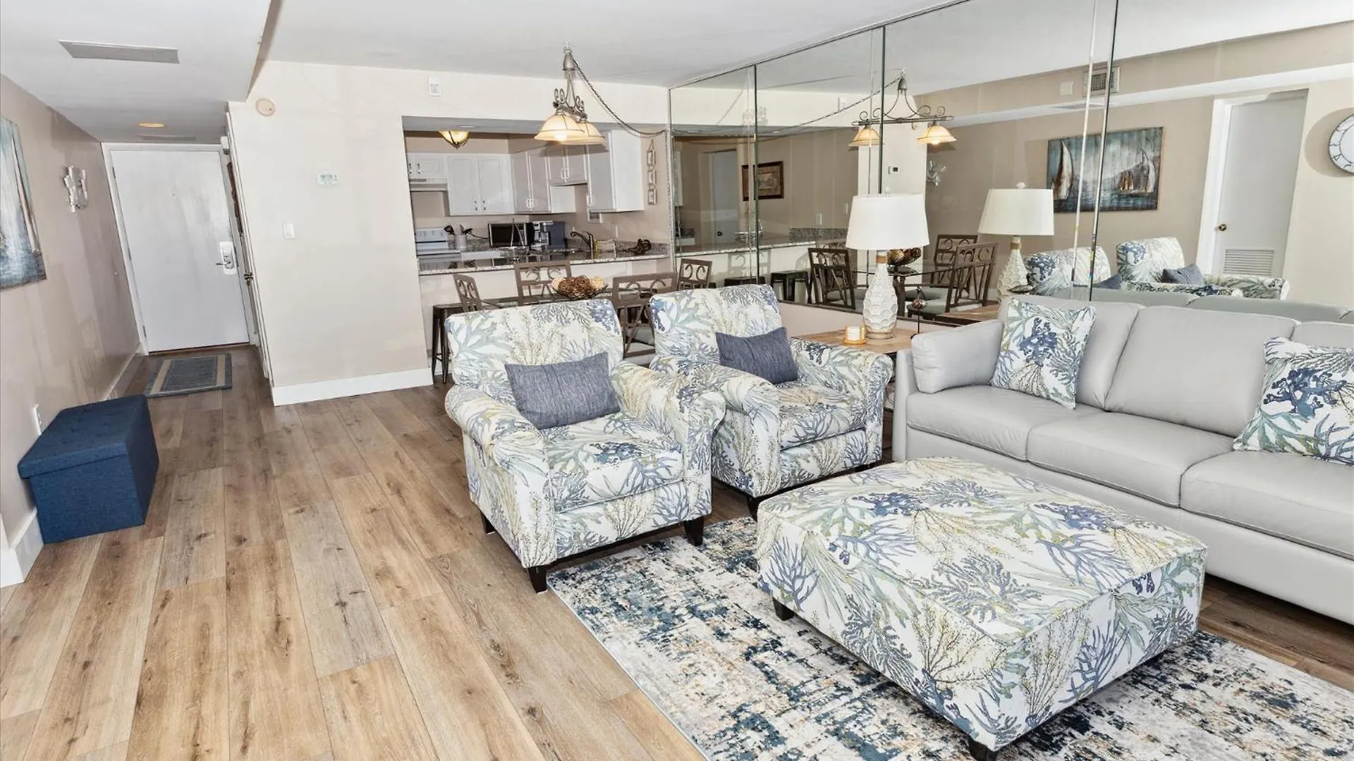 Beach House 305B-By Holiday Isle Properties Destin Apartment