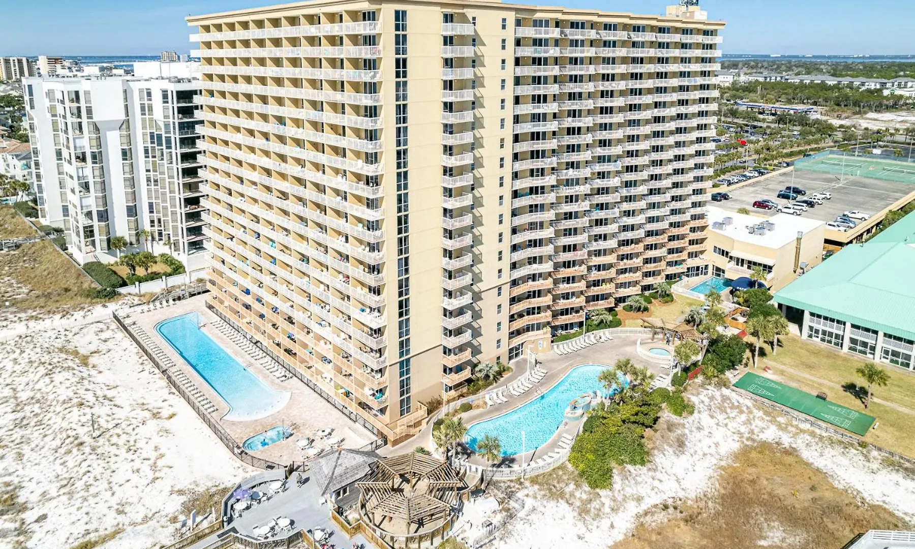 Beach House 305B-By Holiday Isle Properties Destin Apartment