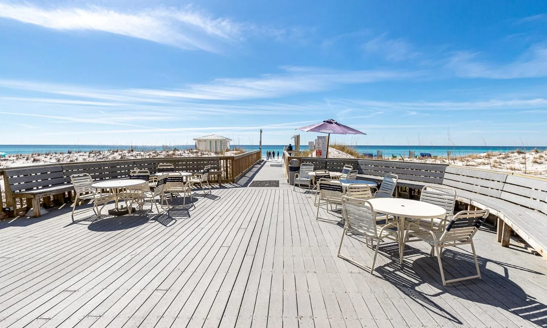 Apartment Beach House 305B-By Holiday Isle Properties Destin