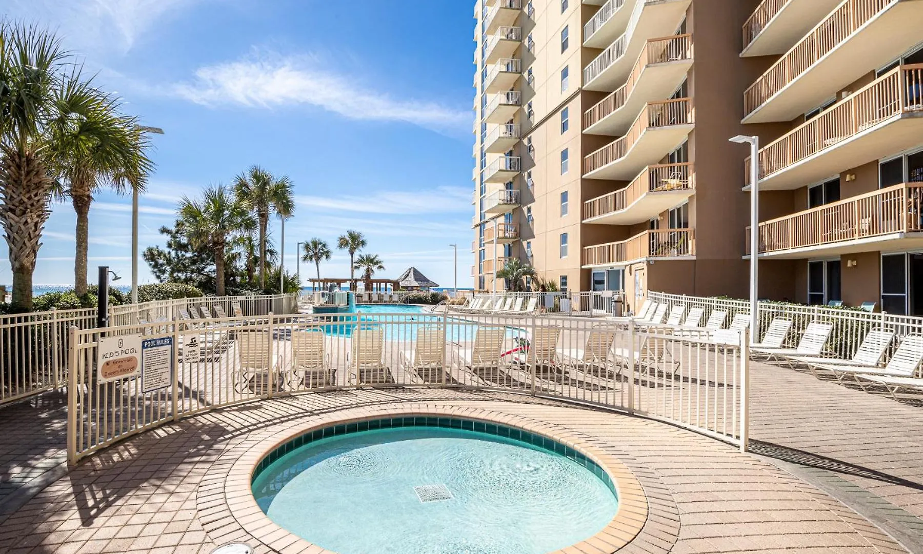 Beach House 305B-By Holiday Isle Properties Destin Apartment