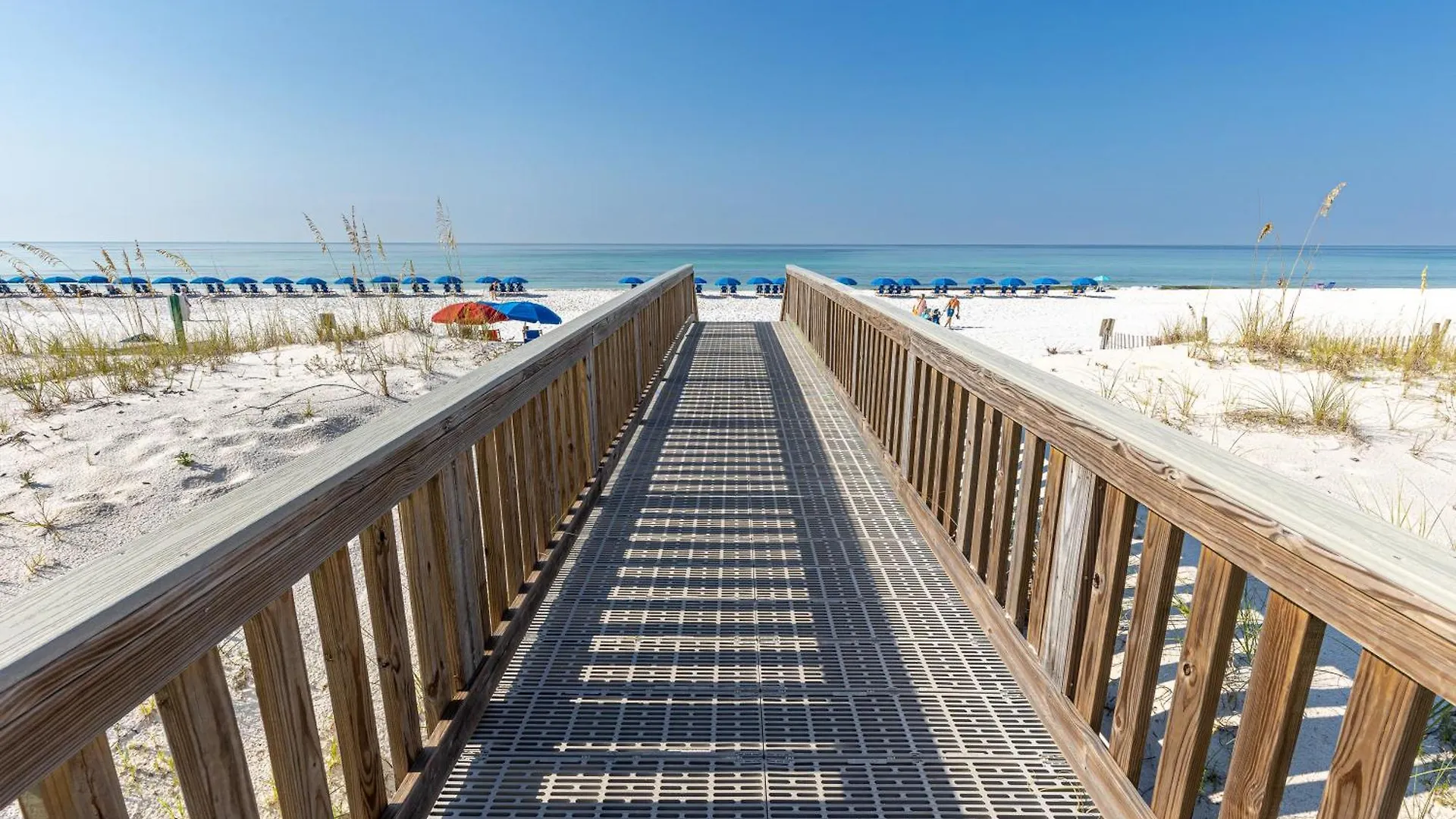 Beach House 305B-By Holiday Isle Properties Destin