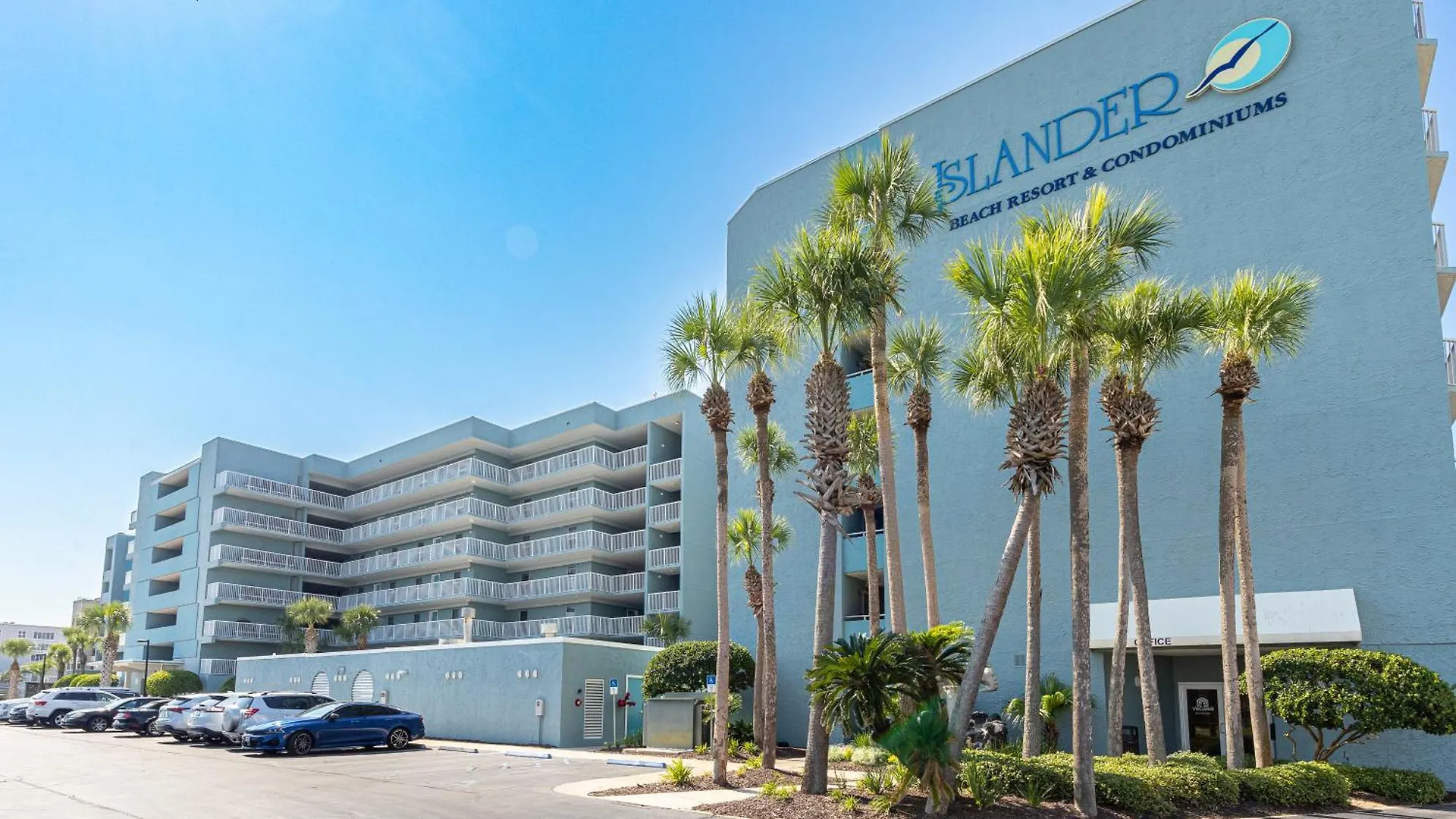 Beach House 305B-By Holiday Isle Properties Destin Apartment