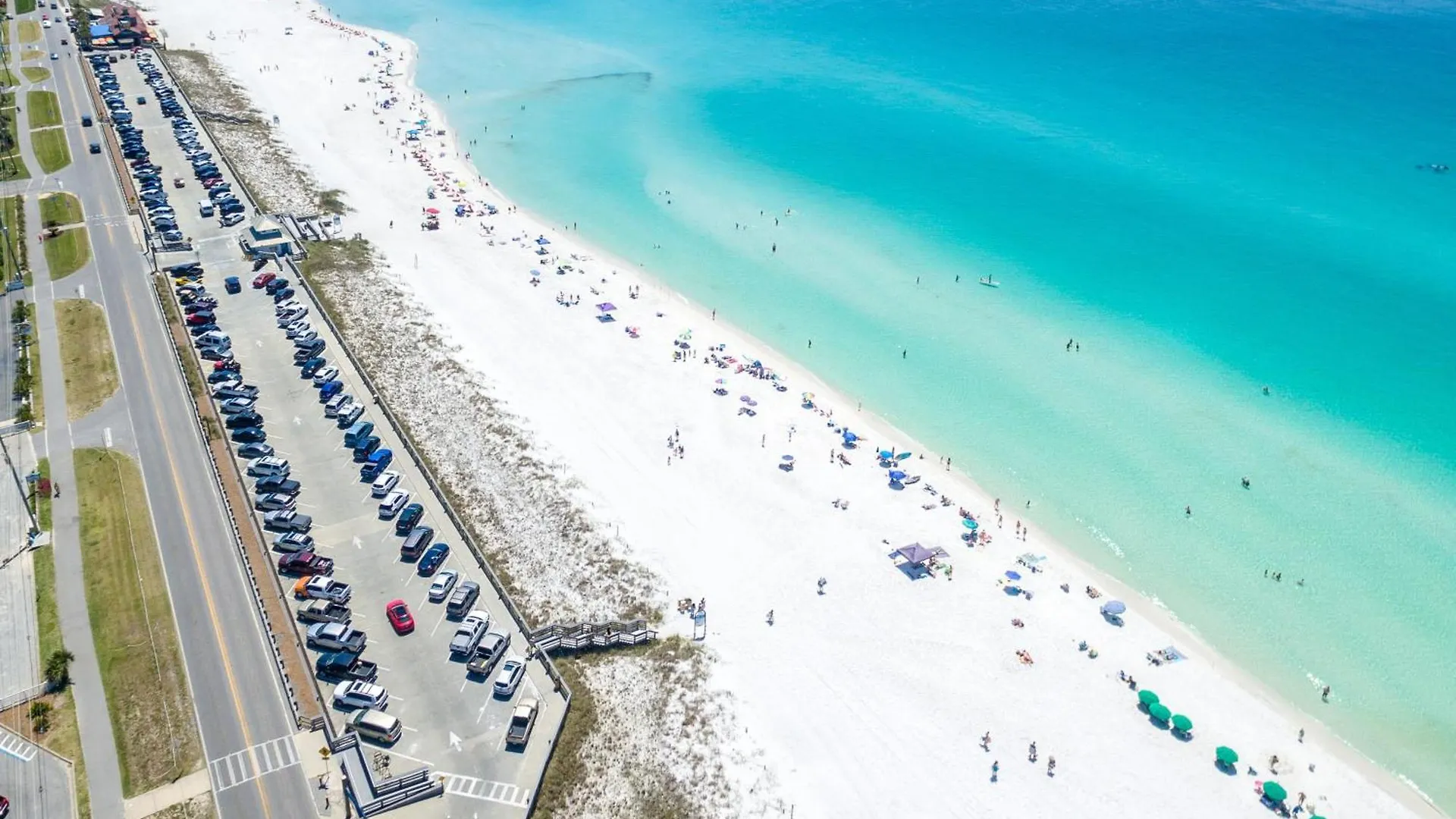 Apartment Beach House 305B-By Holiday Isle Properties Destin