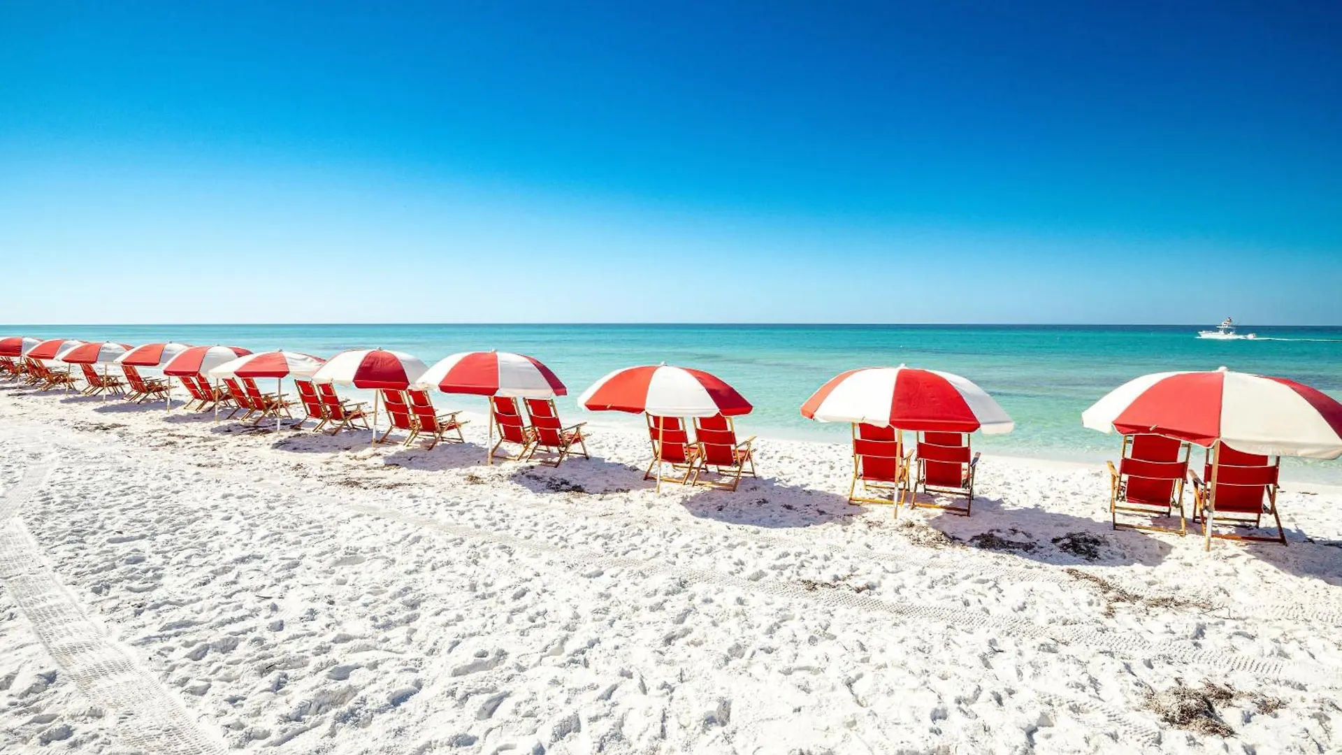 Apartment Beach House 305B-By Holiday Isle Properties Destin