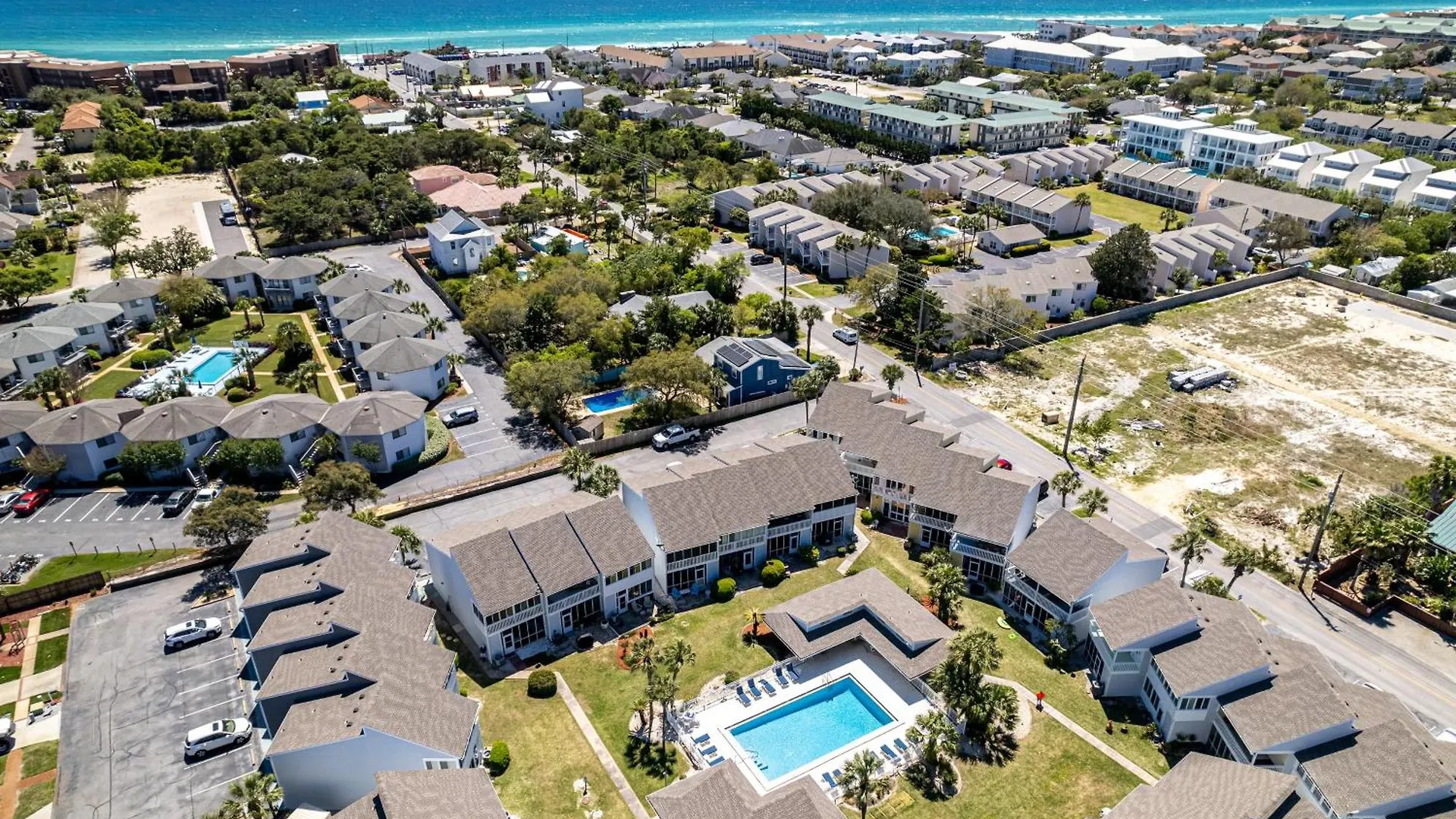 Beach House 305B-By Holiday Isle Properties Destin 0*,